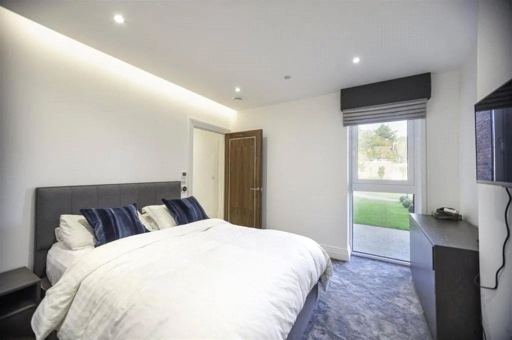 Watford Road, Radlett, Hertfordshire, WD7 8LD, photo 12