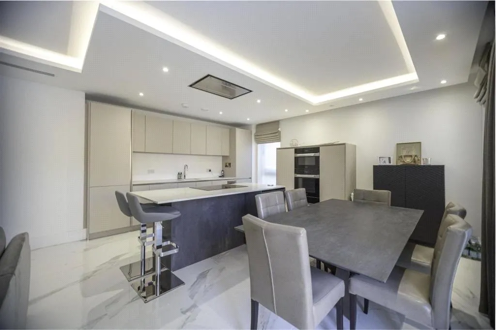 Watford Road, Radlett, Hertfordshire, WD7 8LD, photo 8