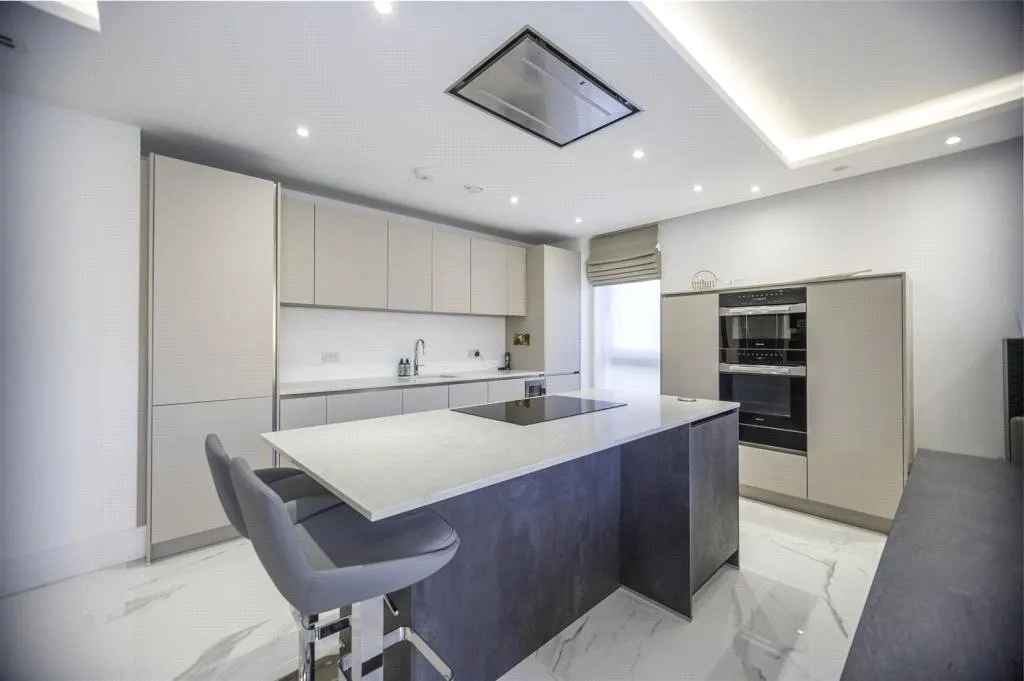 Watford Road, Radlett, Hertfordshire, WD7 8LD, photo 7