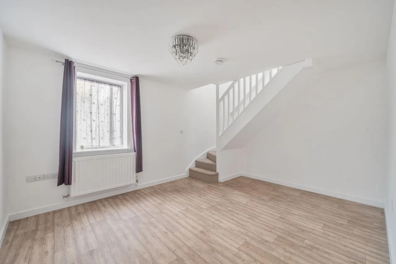 Hollowtree Court, Barnstaple, EX32, photo 3