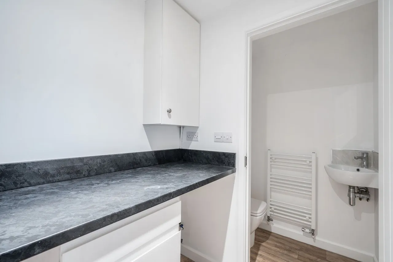 Hollowtree Court, Barnstaple, EX32, photo 15