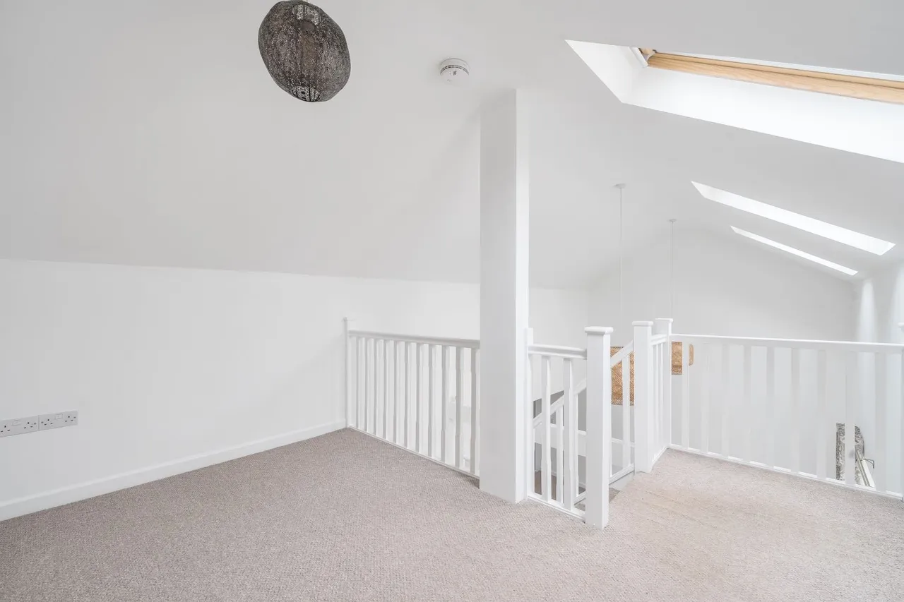 Hollowtree Court, Barnstaple, EX32, photo 14