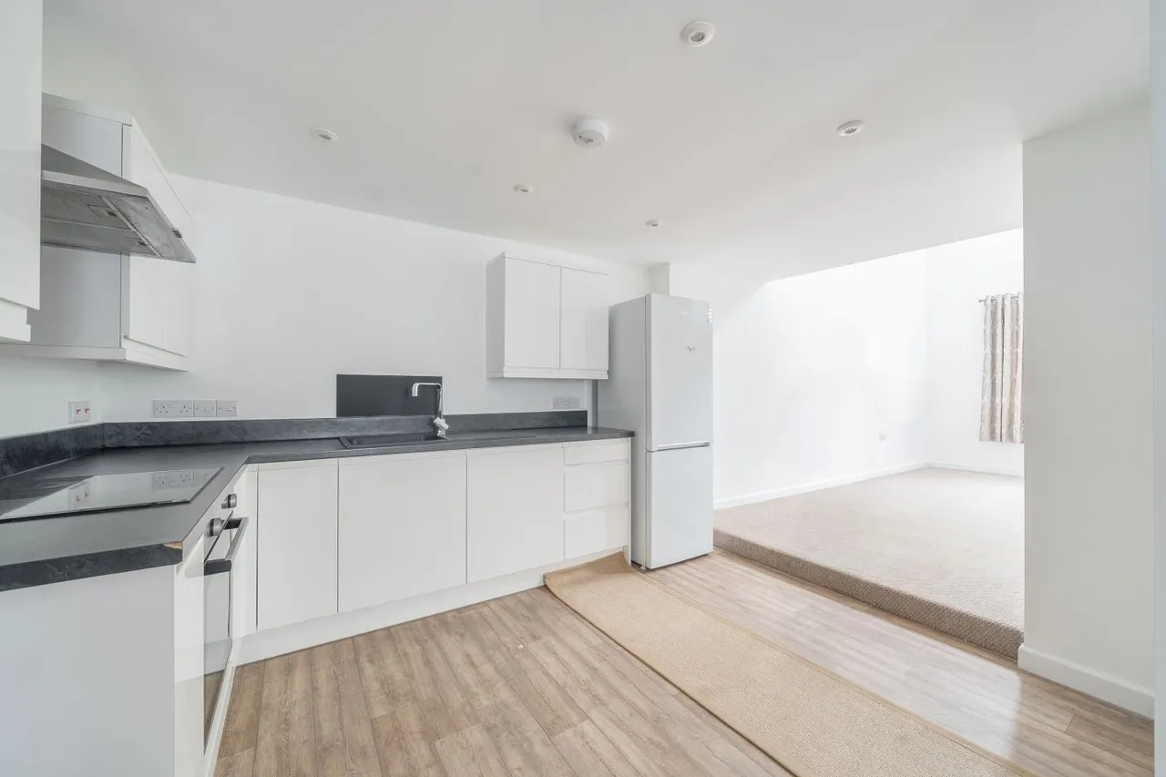 Hollowtree Court, Barnstaple, EX32, photo 4