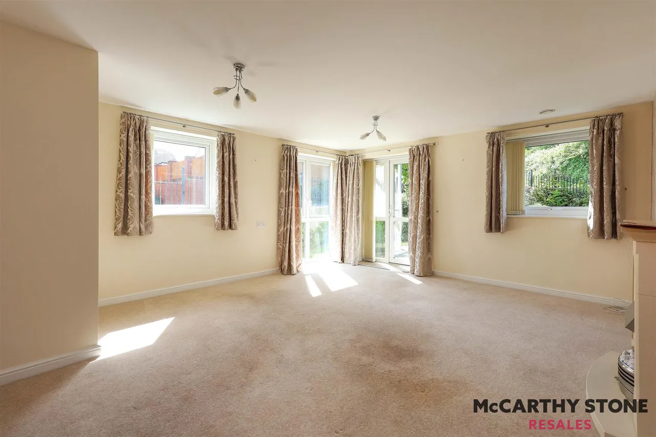 Foxes Road, Newport, PO30, photo 13