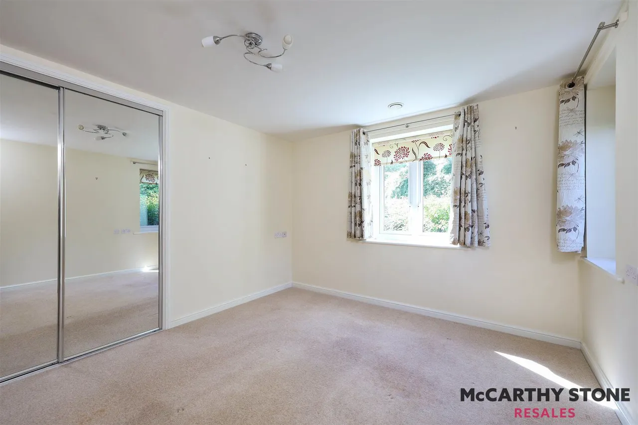 Foxes Road, Newport, PO30, photo 6