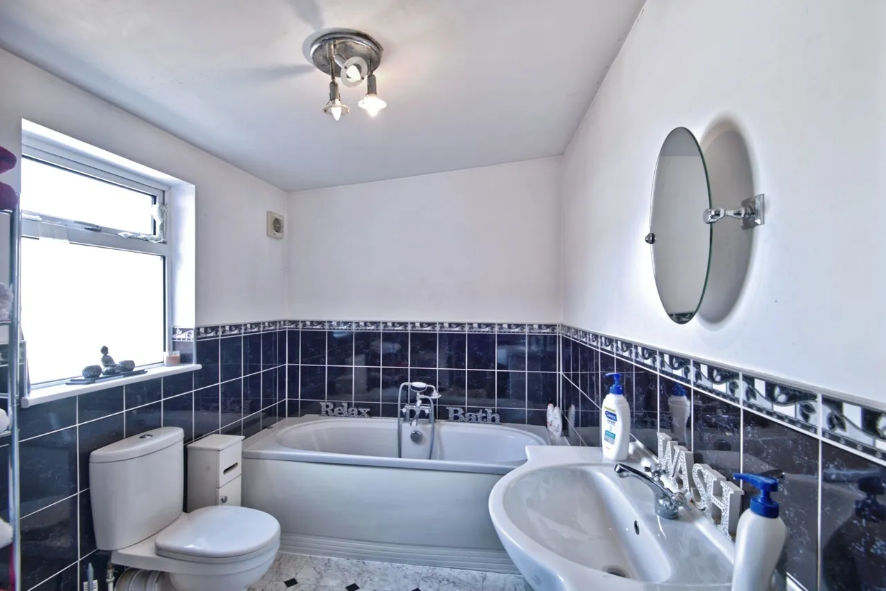 Richmond Avenue, Shoeburyness, Southend-on-Sea, Essex, SS3, photo 12
