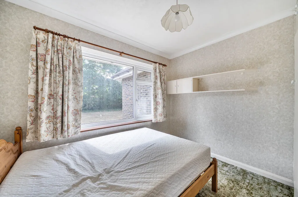 Chertsey Close, Kenley CR8 5LN, photo 15