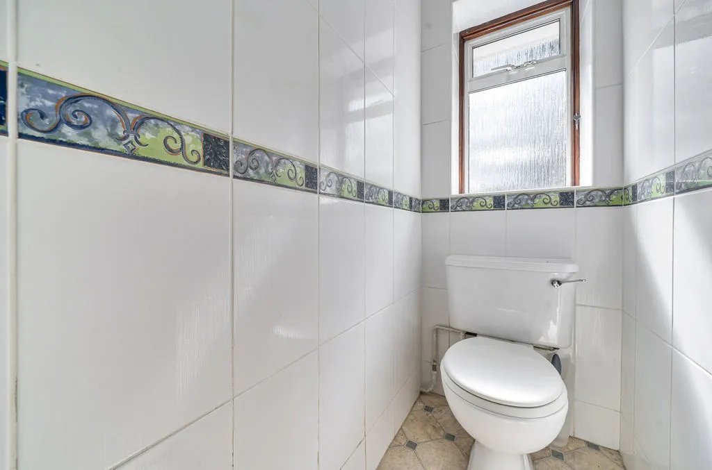 Chertsey Close, Kenley CR8 5LN, photo 12