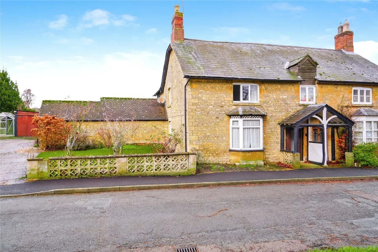 School Lane, Middleton Stoney, Bicester, Oxfordshire, OX25, photo 26