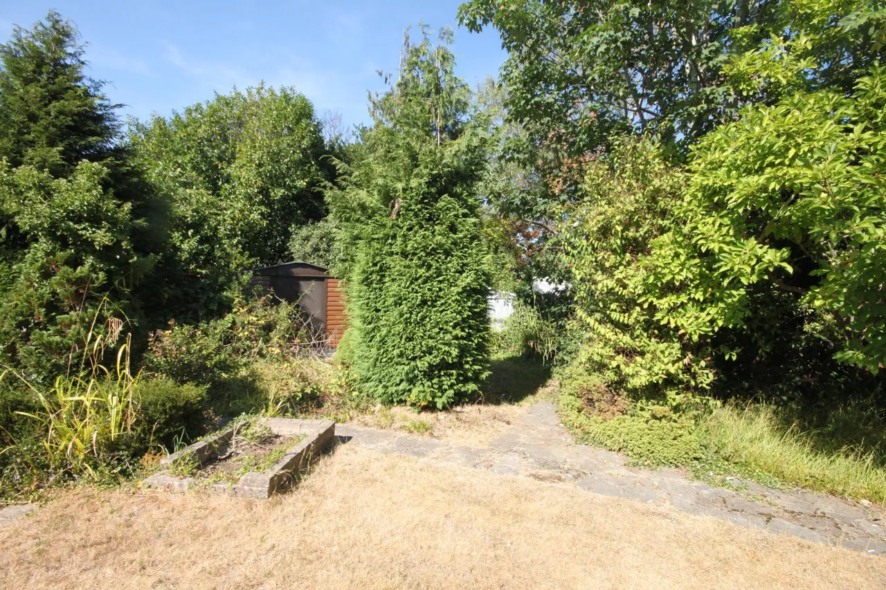 Humberstone Close, Challney, LU4, photo 18