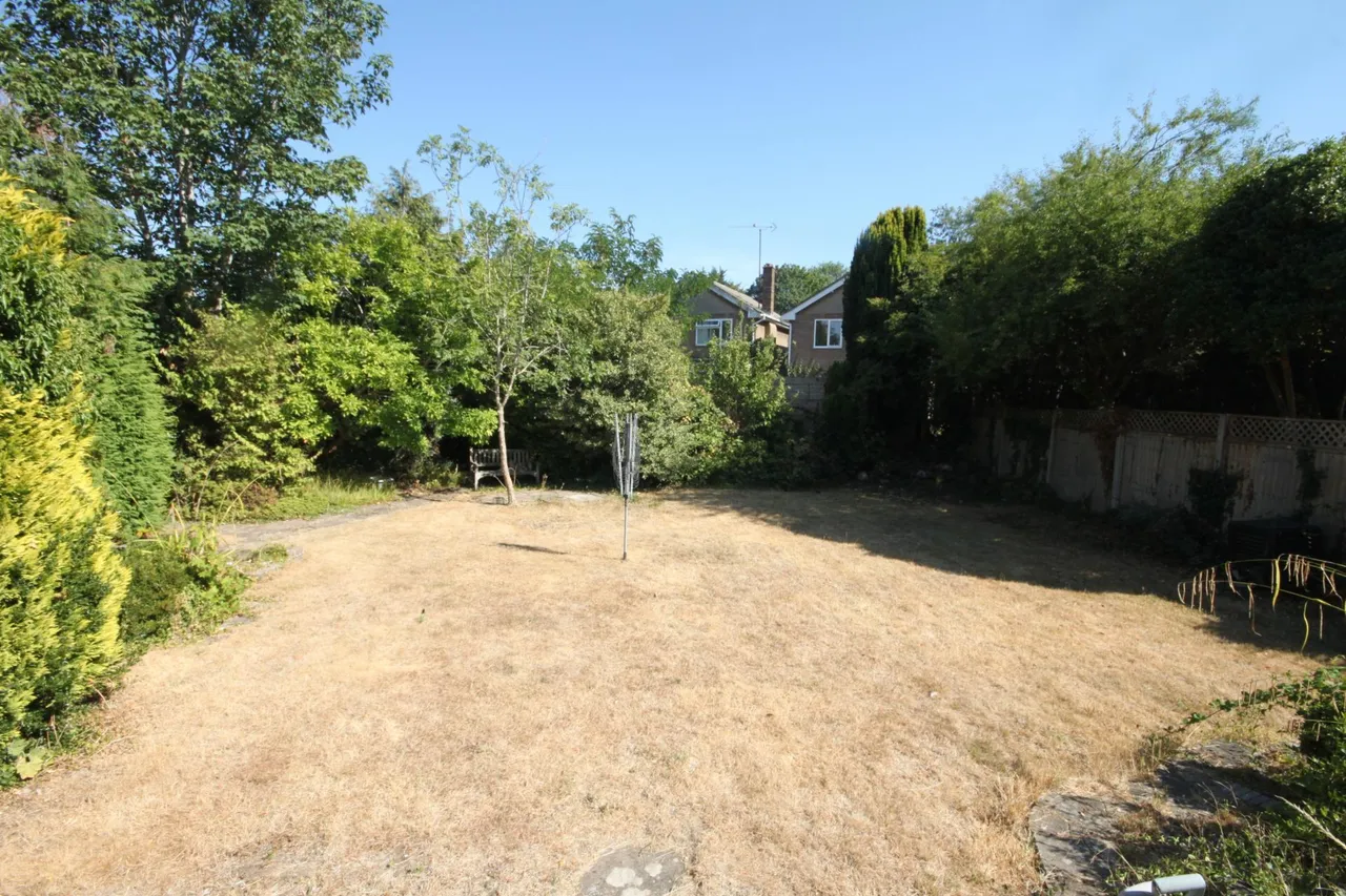 Humberstone Close, Challney, LU4, photo 16