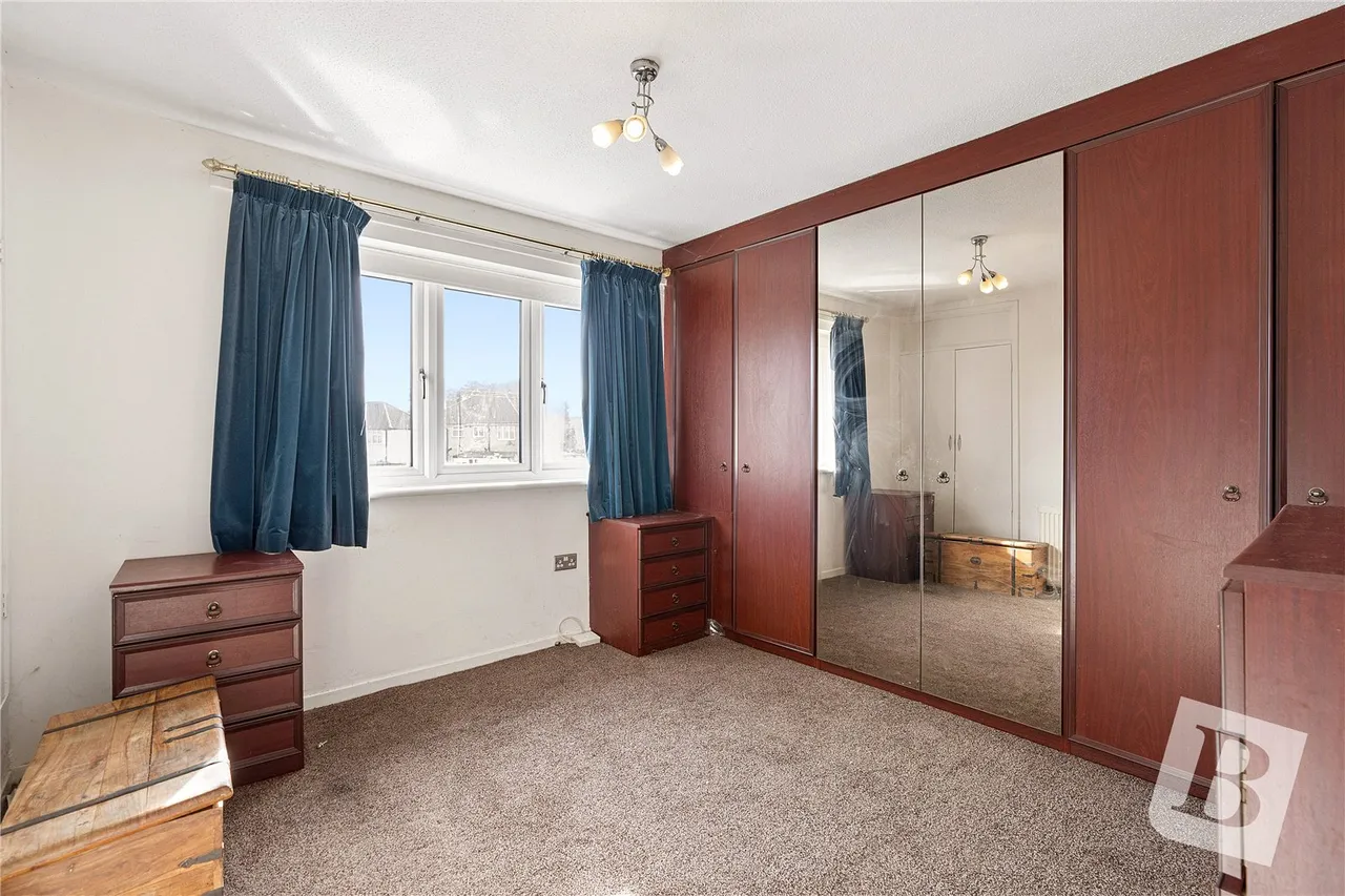 St. Pauls Close, Aveley, RM15, photo 9
