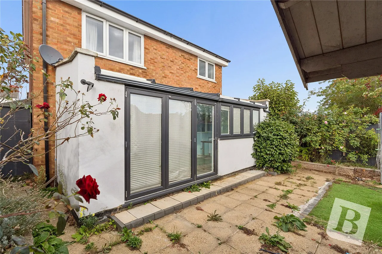 St. Pauls Close, Aveley, RM15, photo 10