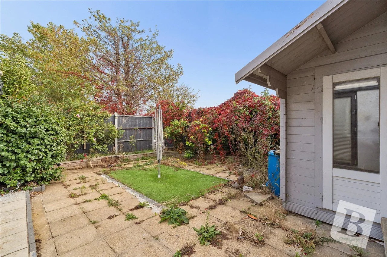 St. Pauls Close, Aveley, RM15, photo 14