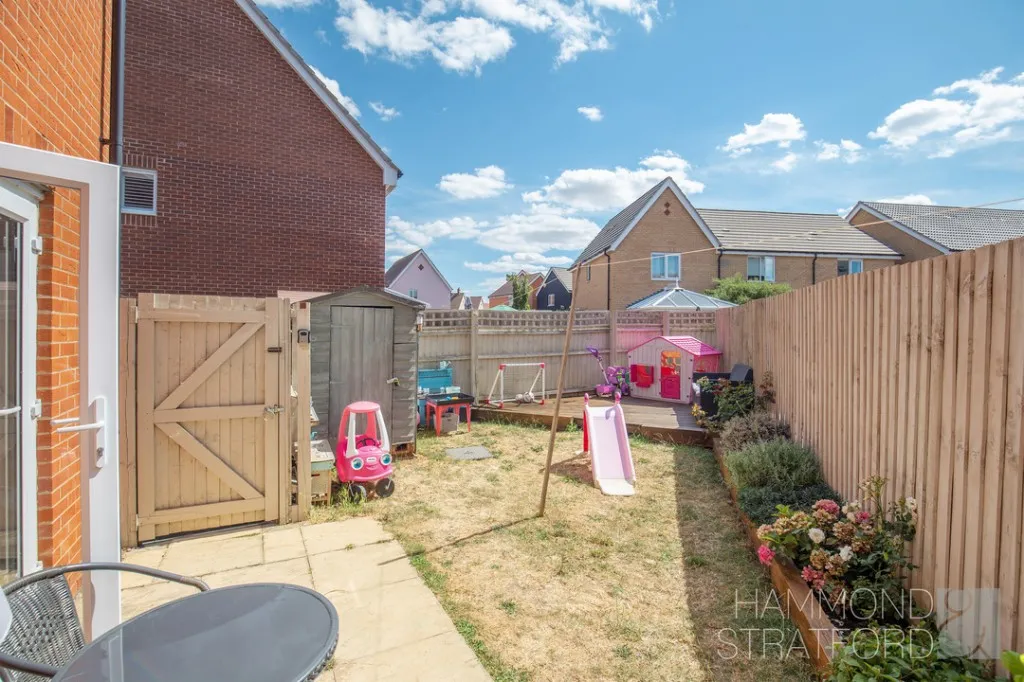 Finch Road, Attleborough, photo 4