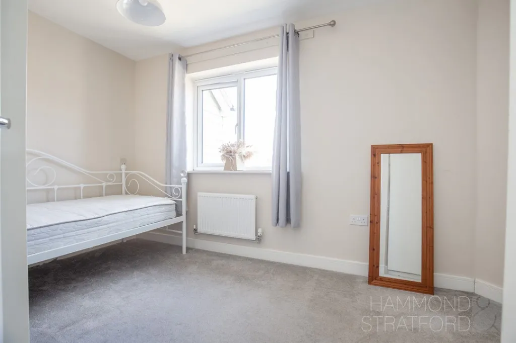 Finch Road, Attleborough, photo 10