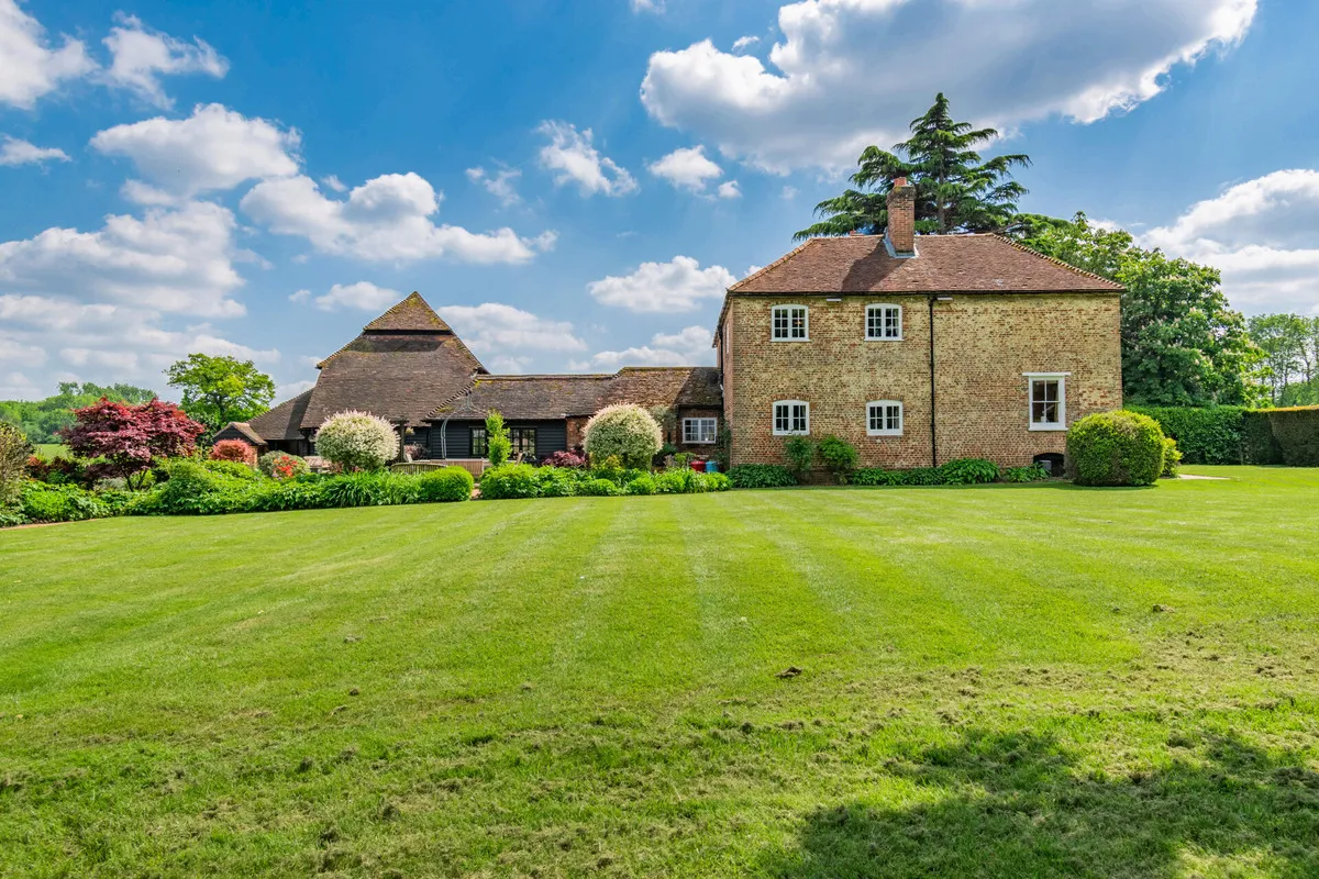 Ripley Road, East Clandon Guildford, GU4, photo 26