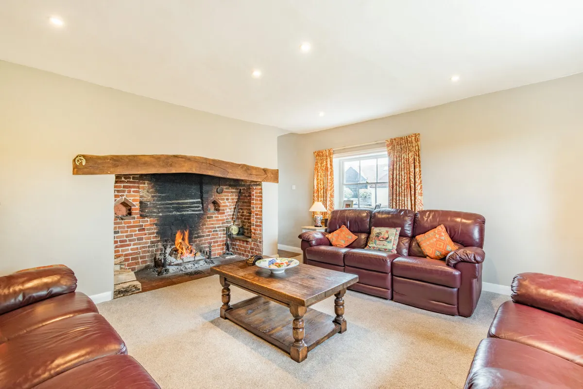 Ripley Road, East Clandon Guildford, GU4, photo 5