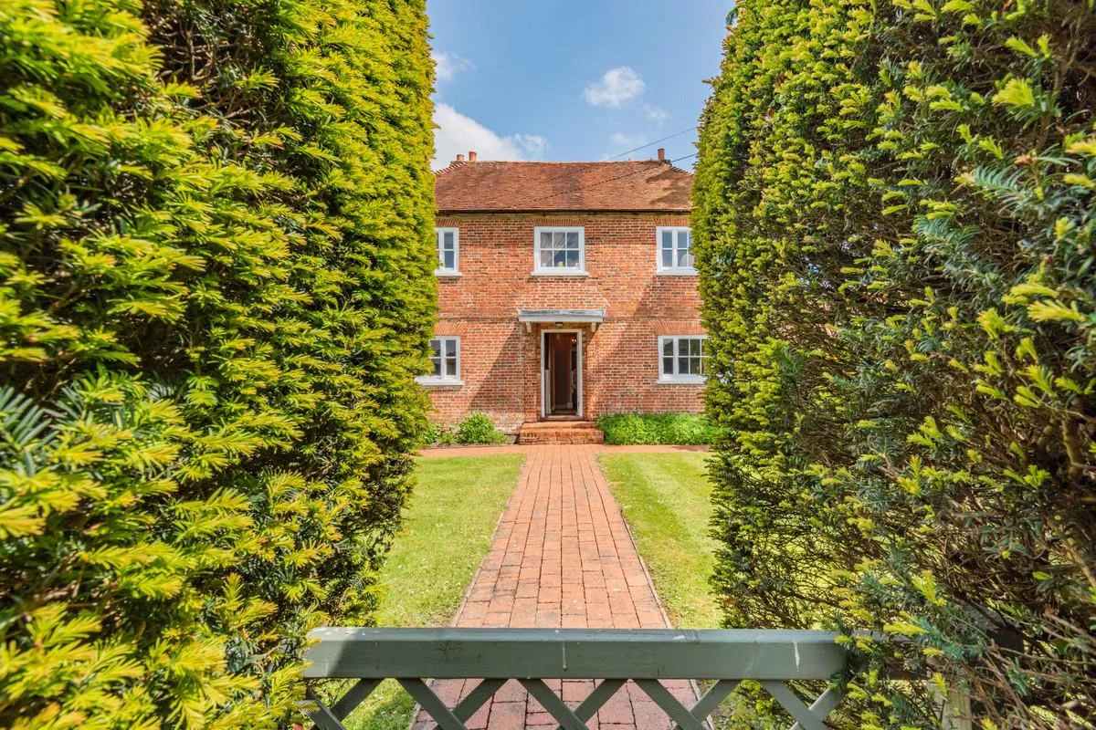 Ripley Road, East Clandon Guildford, GU4, photo 27