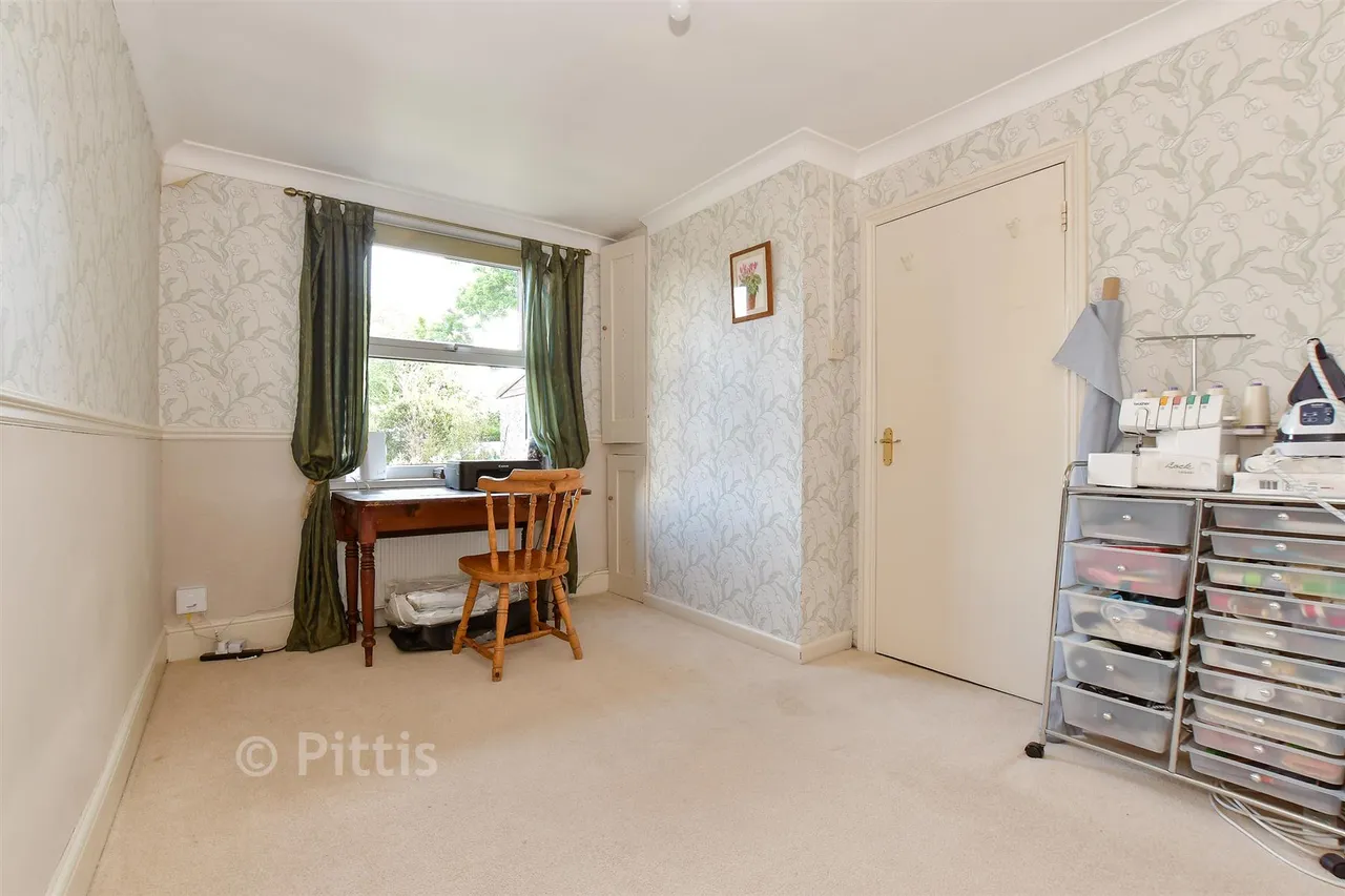 Broadway, Totland Bay, PO39, photo 8