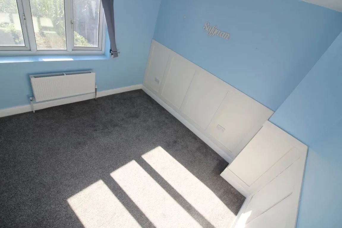 Sheffield Road, Available Now, S9, photo 9