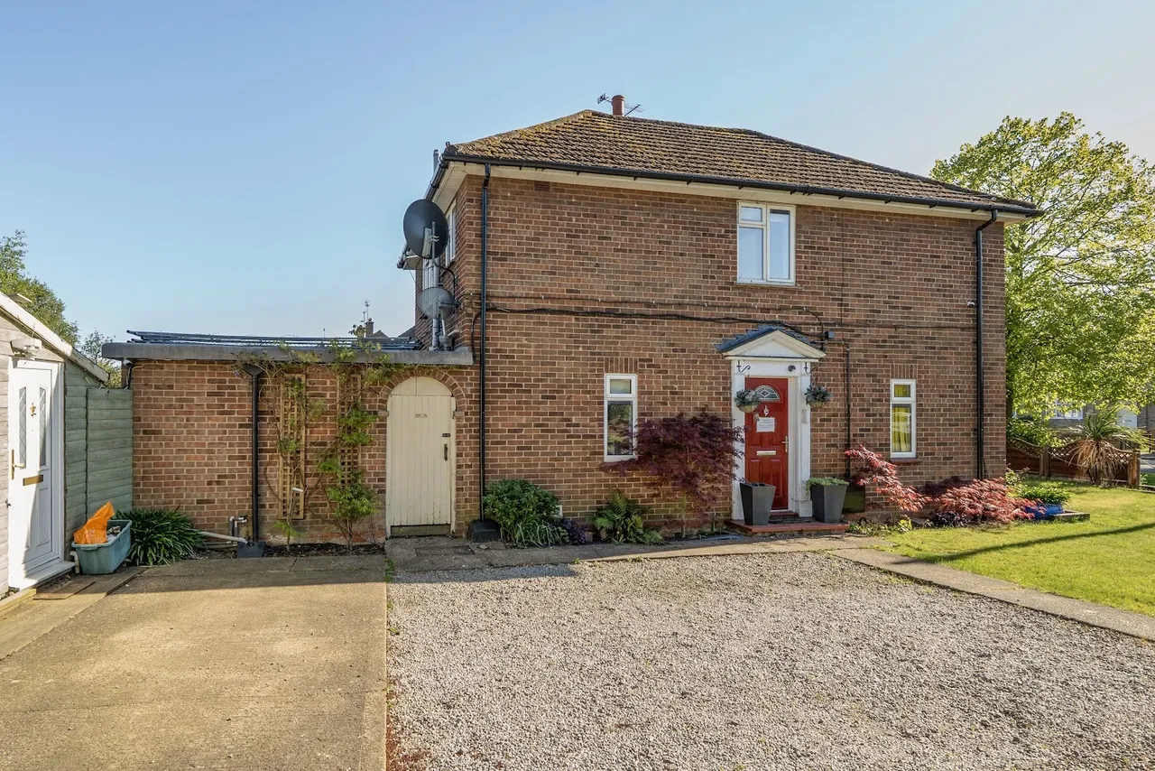 4 bed house for sale — Paxman Avenue, Colchester