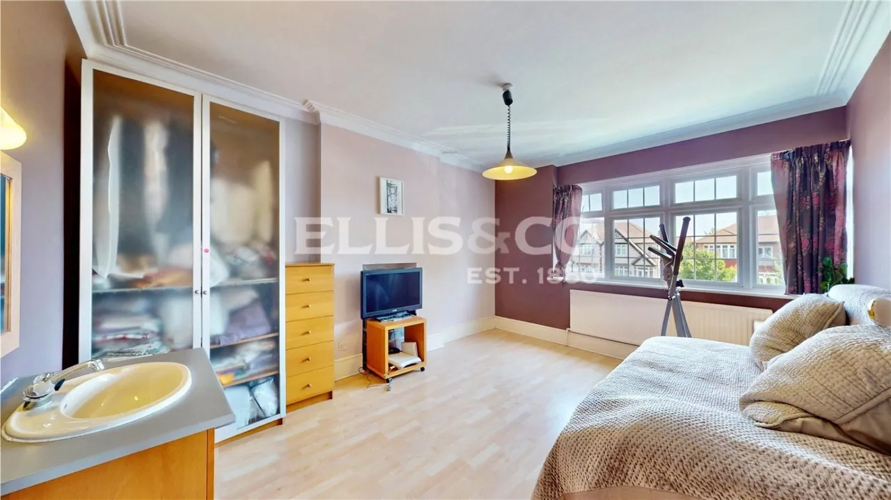Oldfield Lane North, Greenford, UB6, photo 11