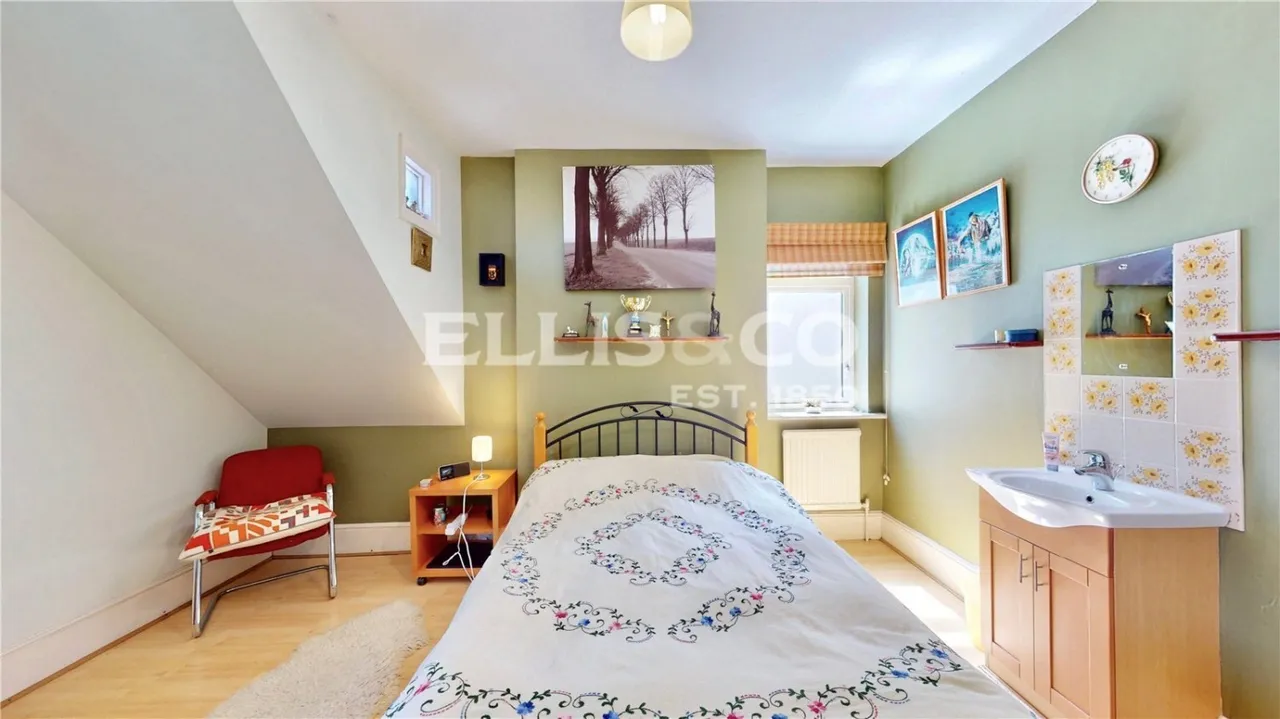Oldfield Lane North, Greenford, UB6, photo 21