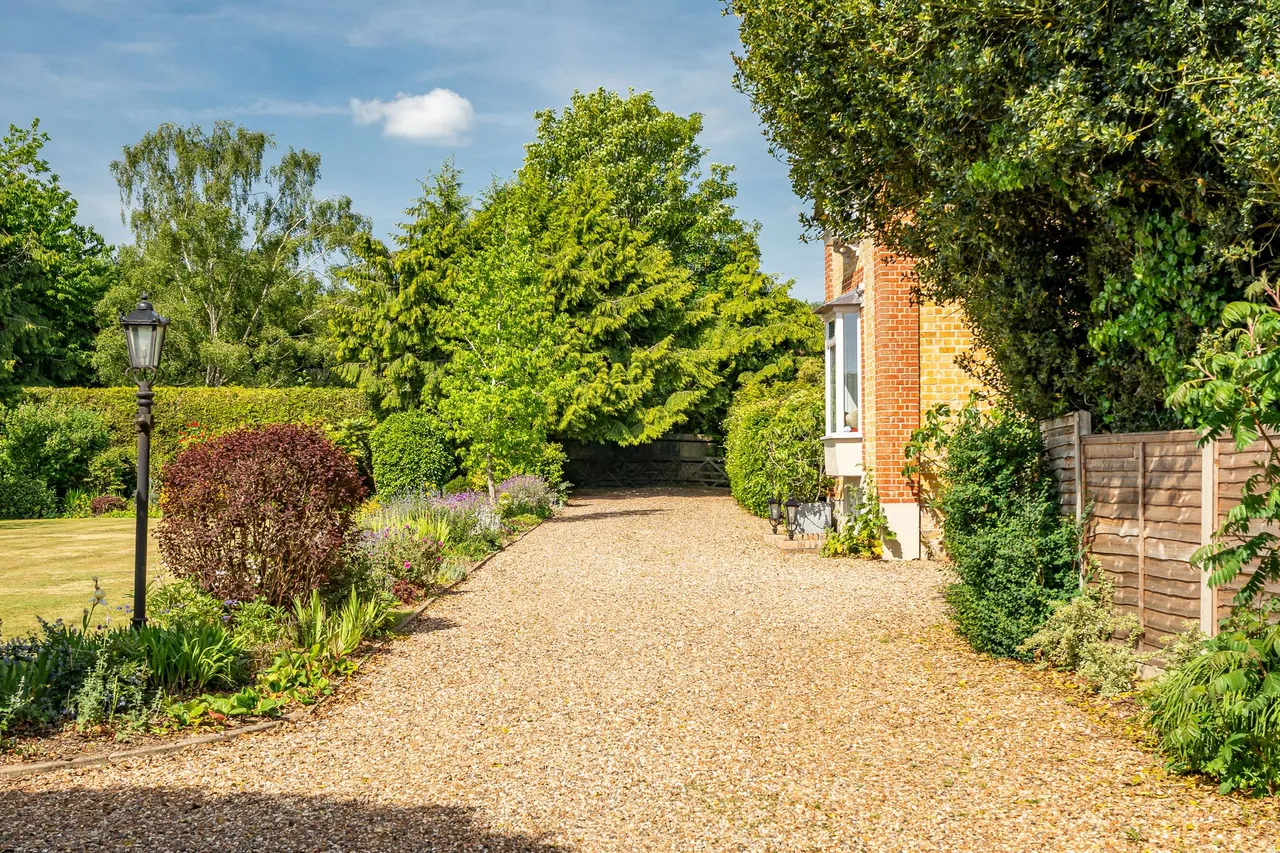 Wengeo Lane, Ware, SG12, photo 53