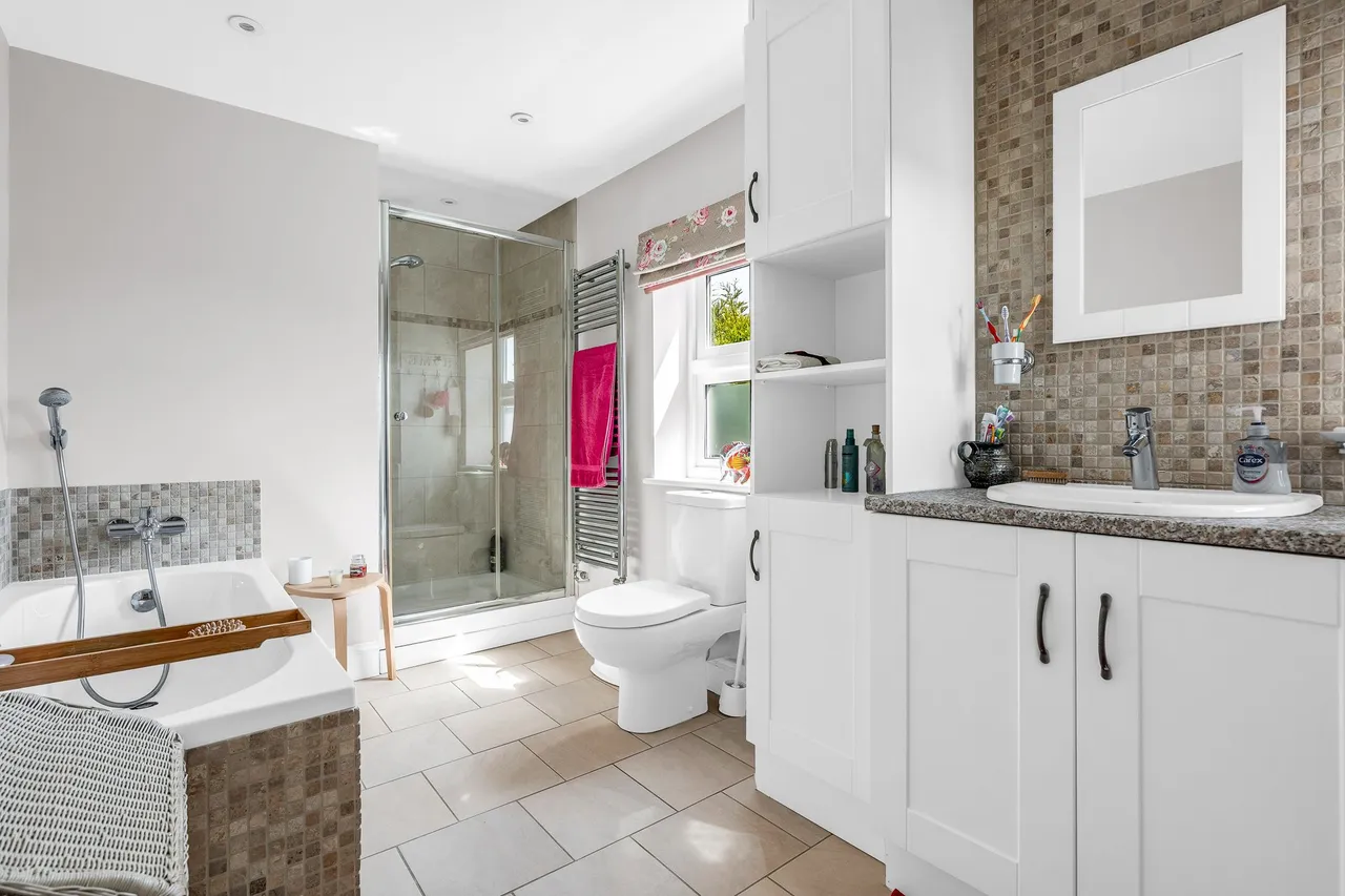 Wengeo Lane, Ware, SG12, photo 37