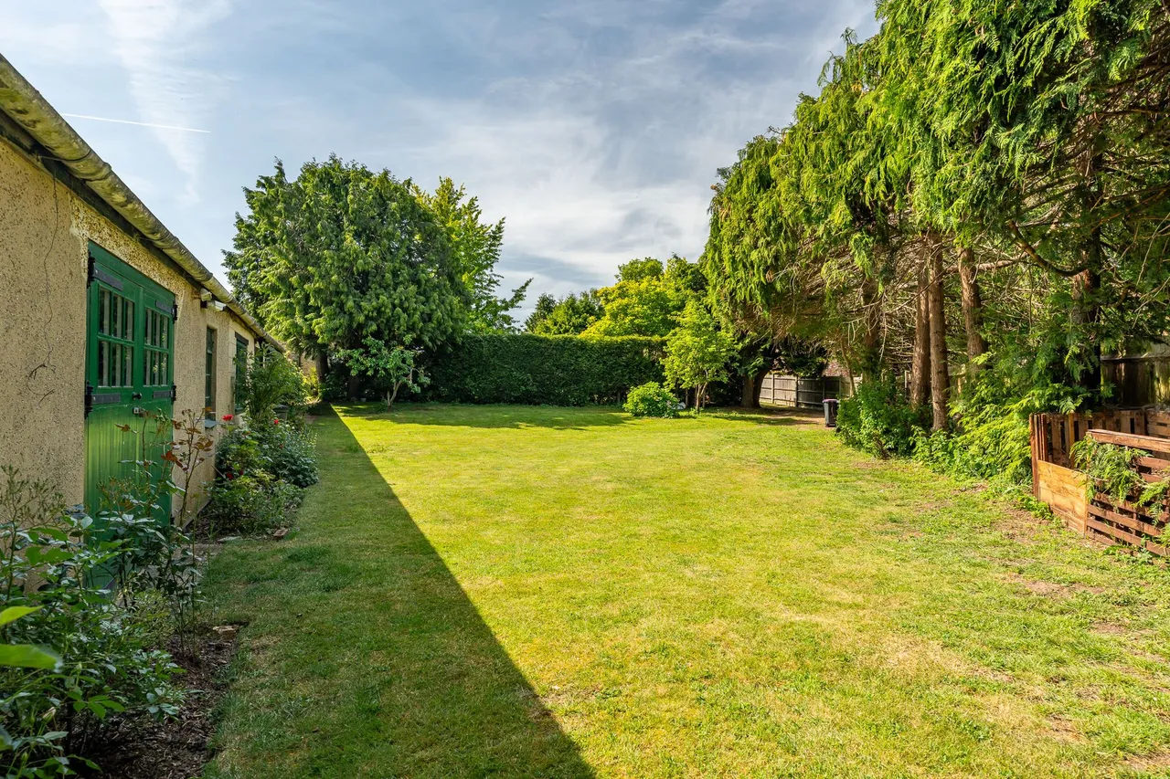 Wengeo Lane, Ware, SG12, photo 40