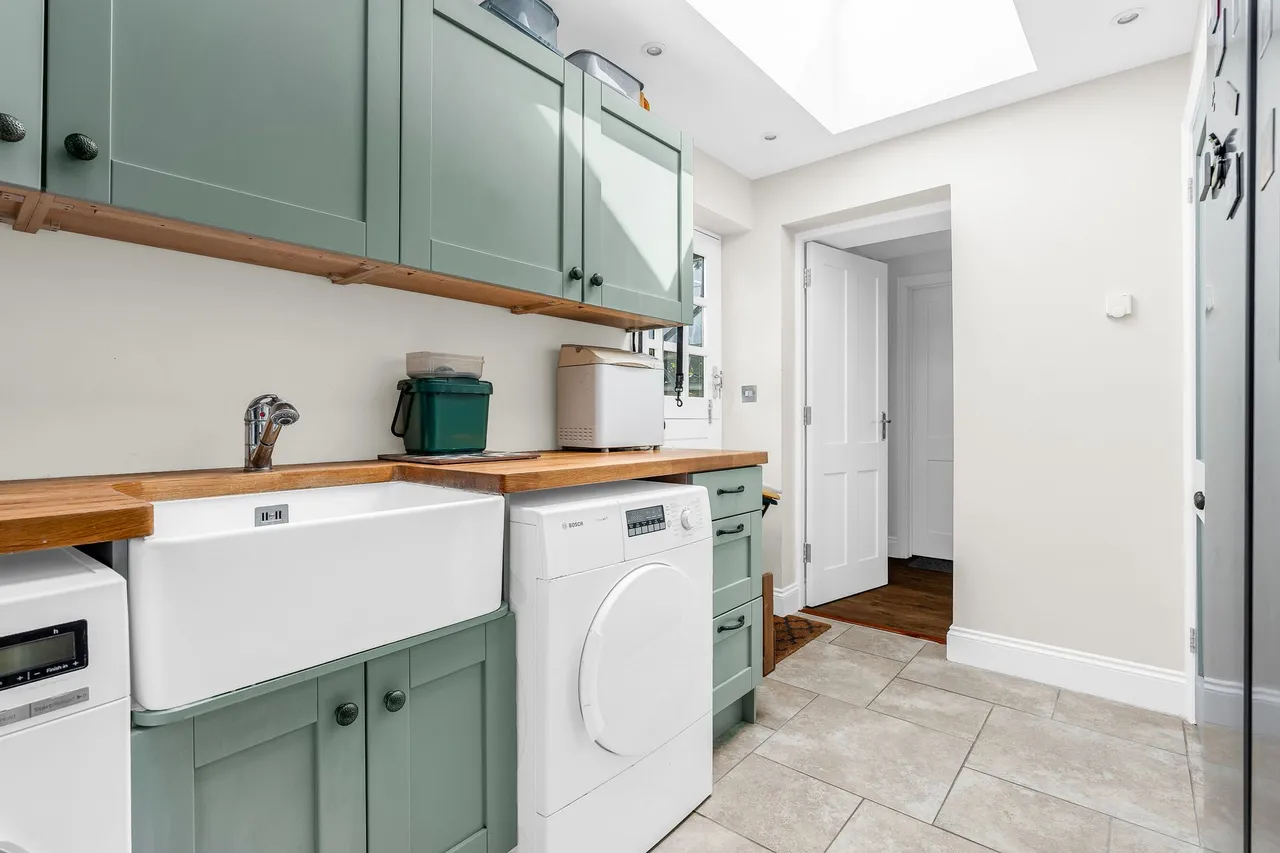Wengeo Lane, Ware, SG12, photo 16