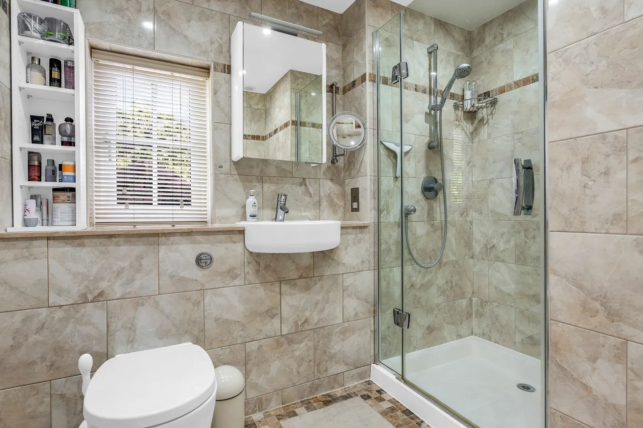 Wengeo Lane, Ware, SG12, photo 32