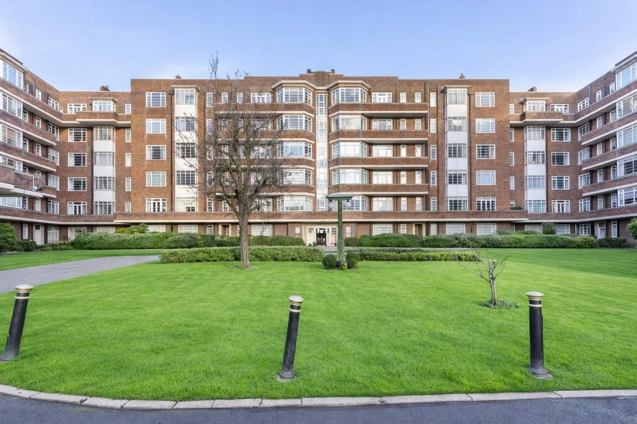 Belsize Avenue, London NW3 4BJ, photo 8