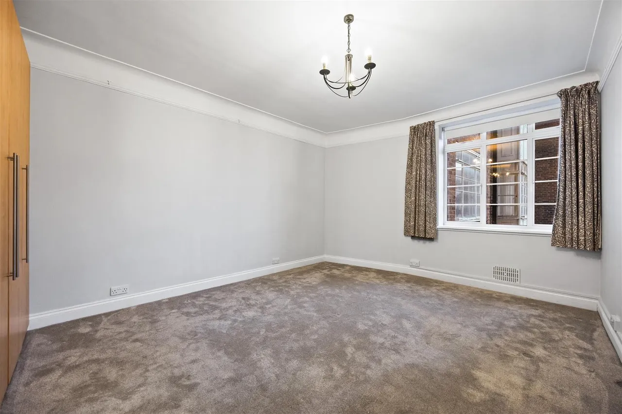 Belsize Avenue, London NW3 4BJ, photo 9