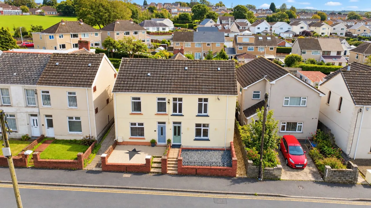 3 bed house for sale, Borough Road, Loughor, SA4