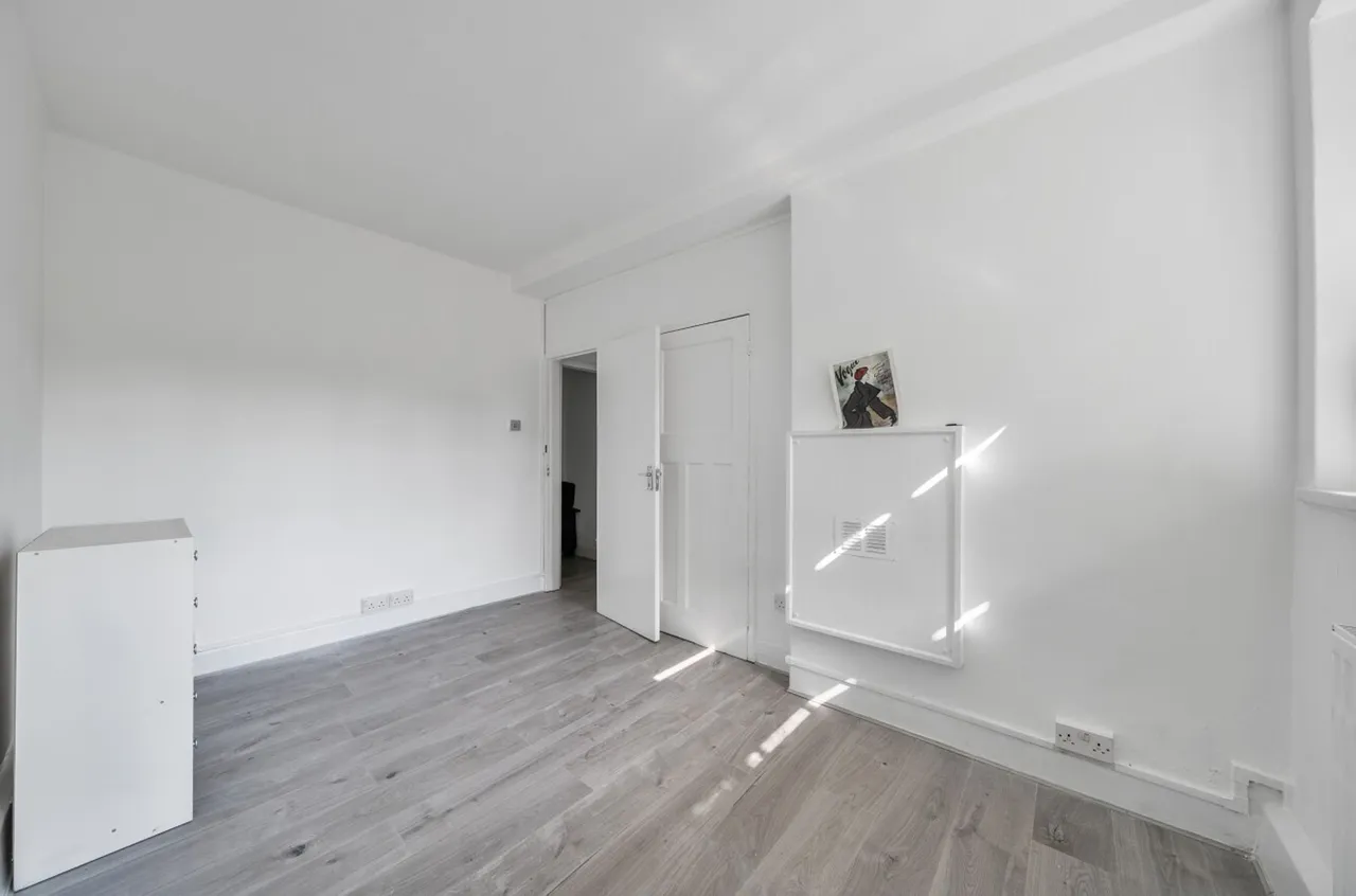 St. John's Drive, London, London, SW18 4UW, photo 12