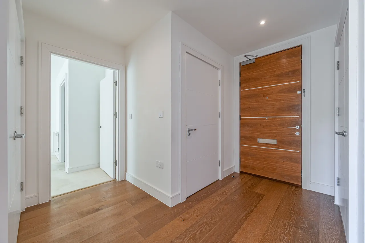 Flat 71, Merlin Court, 26 Handley Drive, London, photo 9