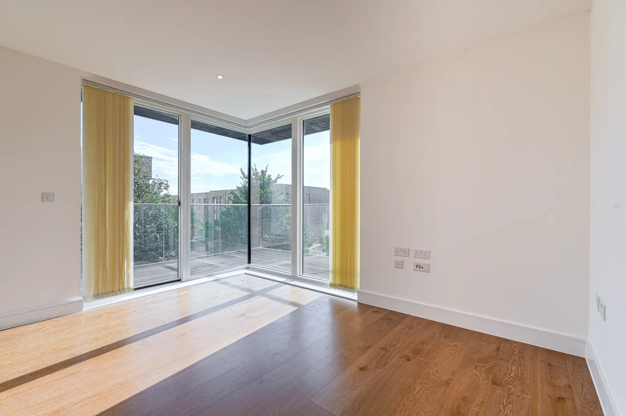 Flat 71, Merlin Court, 26 Handley Drive, London, photo 5