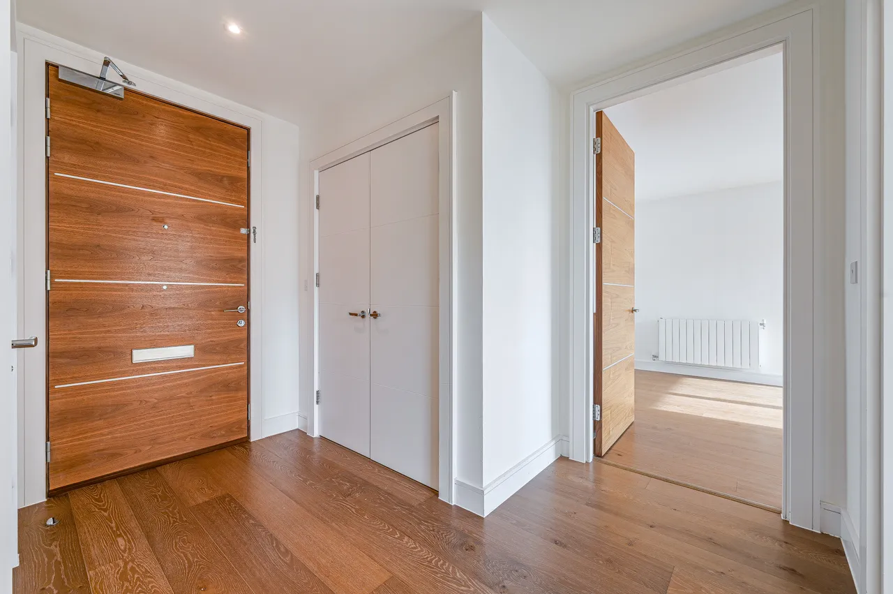 Flat 71, Merlin Court, 26 Handley Drive, London, photo 3