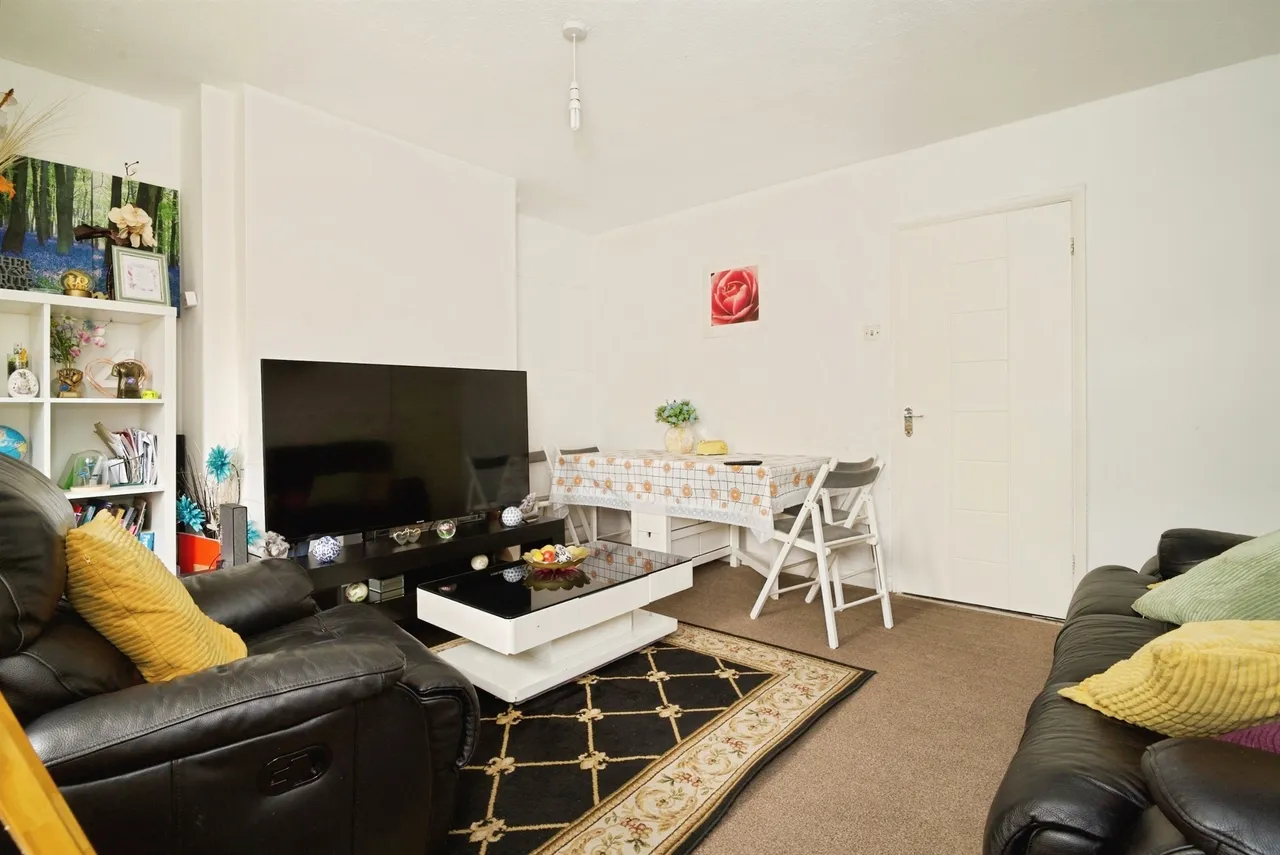 Burns Drive, Herringthorpe, Rotherham, photo 5