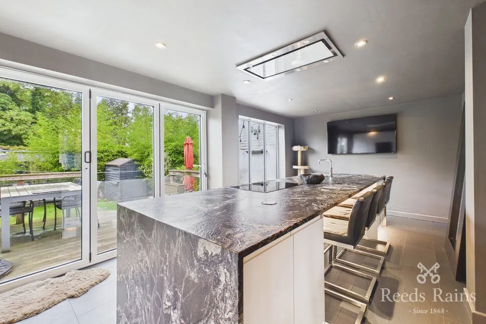 Hope Road, Sale, M33, photo 6