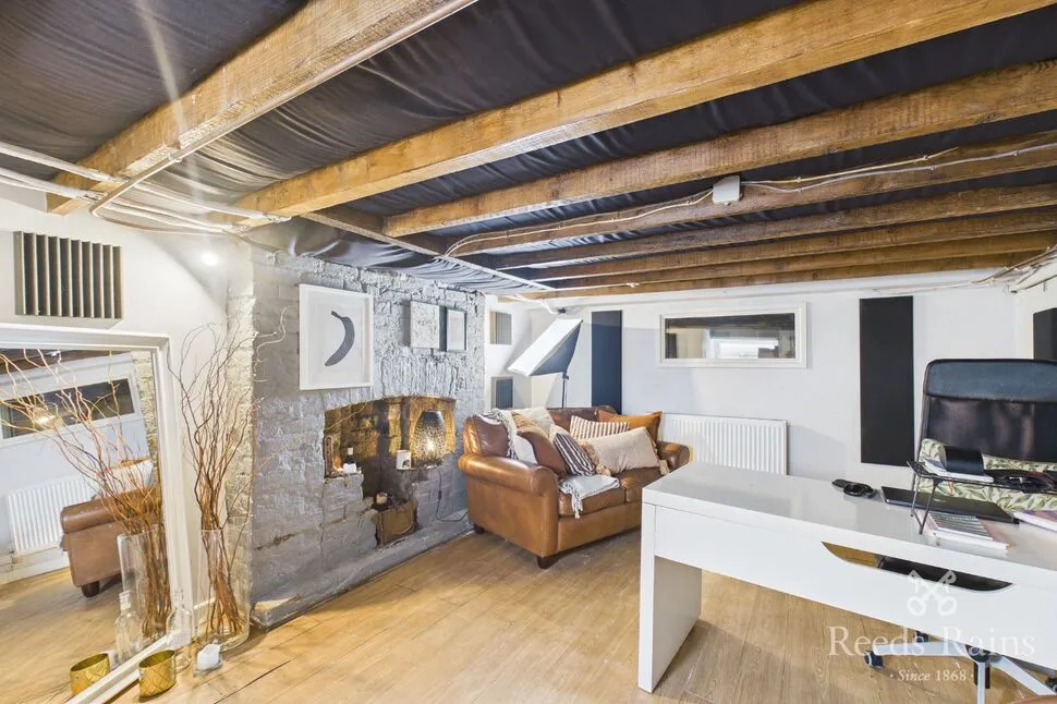 Hope Road, Sale, M33, photo 15