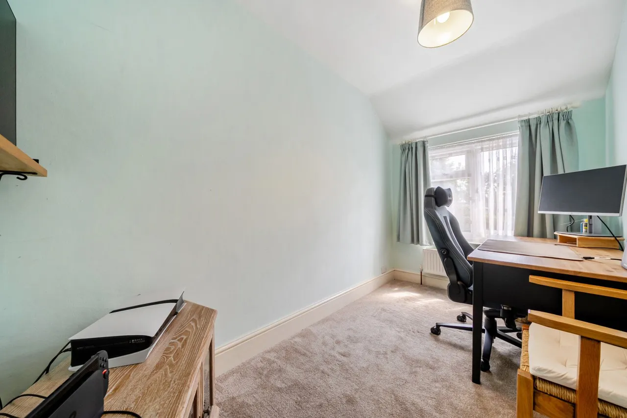 Olyffe Avenue, DA16, photo 13