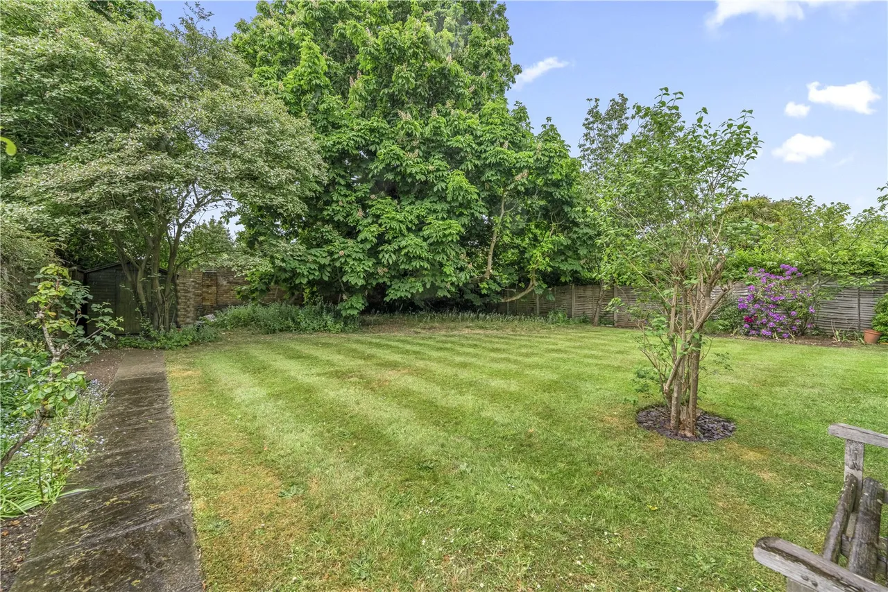 Udney Park Road, Teddington, TW11 9BG, photo 12