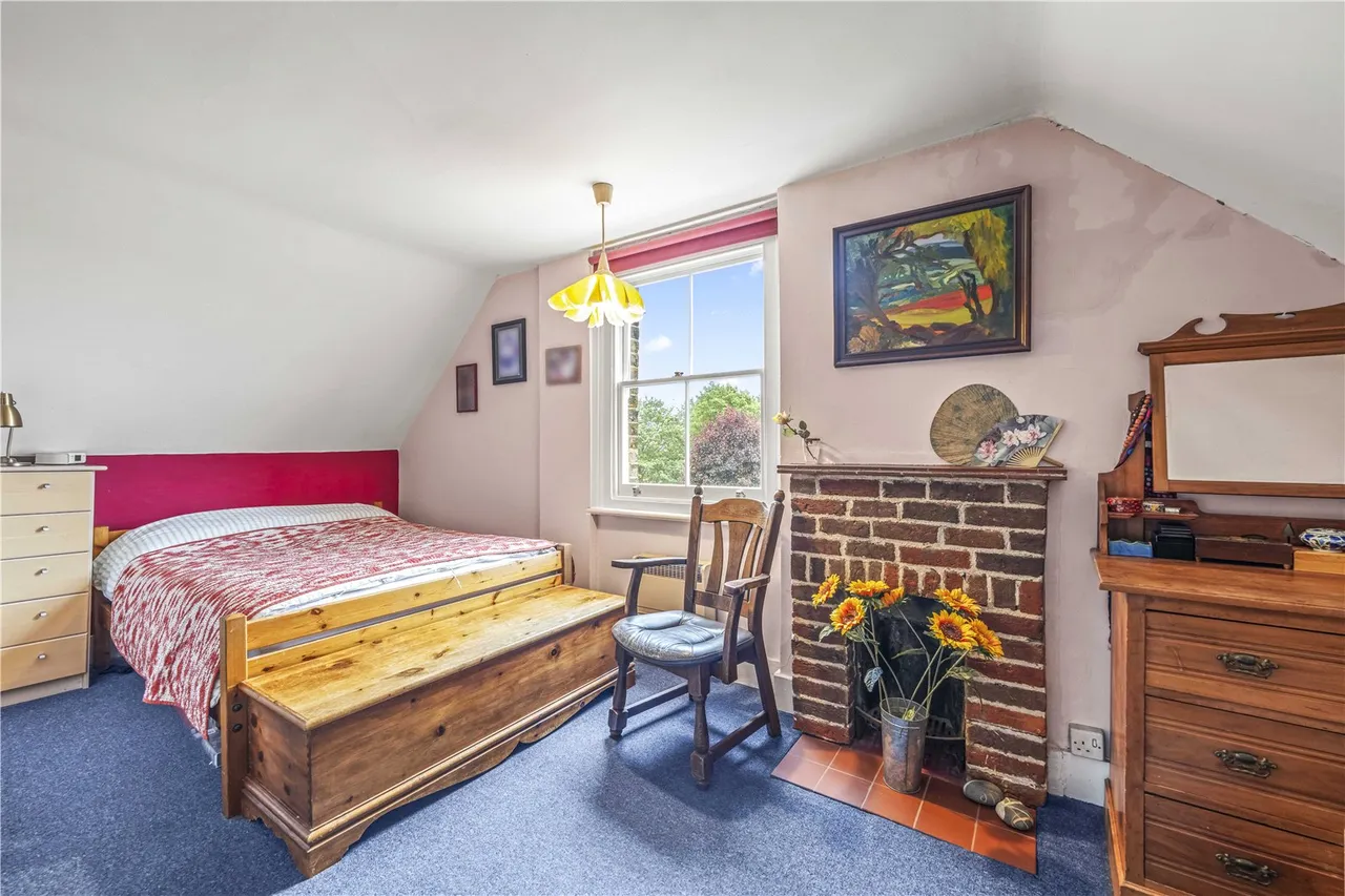 Udney Park Road, Teddington, TW11 9BG, photo 8