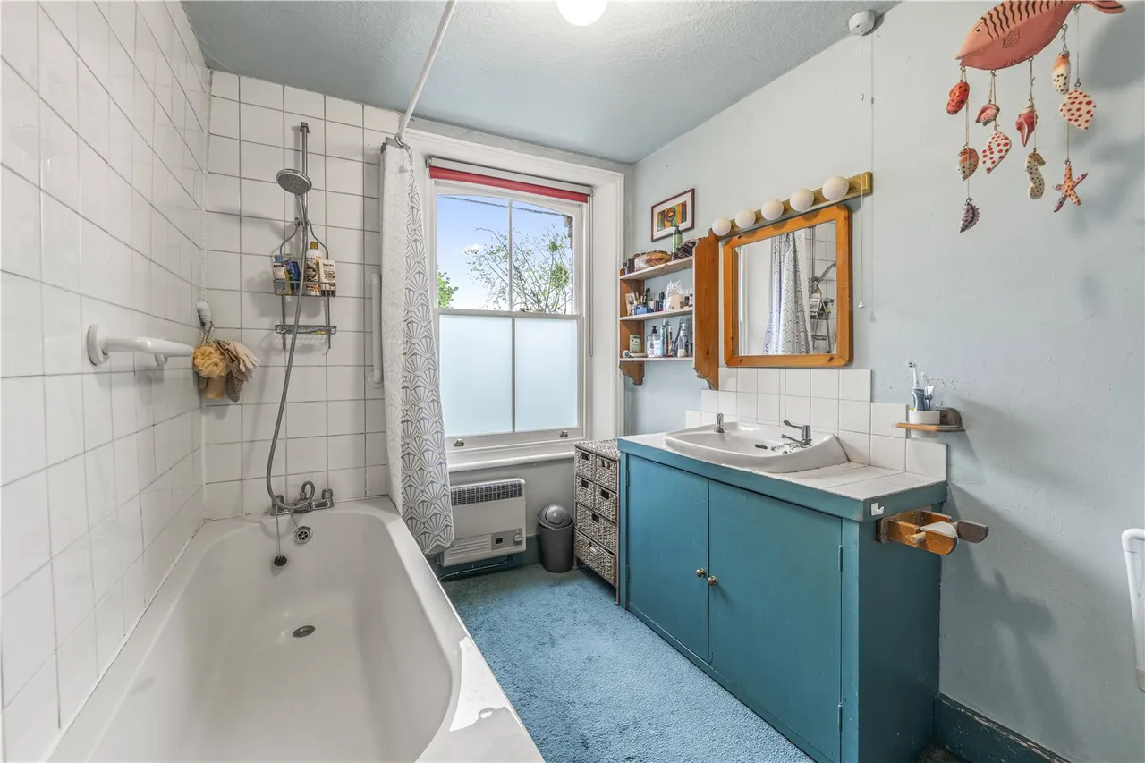 Udney Park Road, Teddington, TW11 9BG, photo 10
