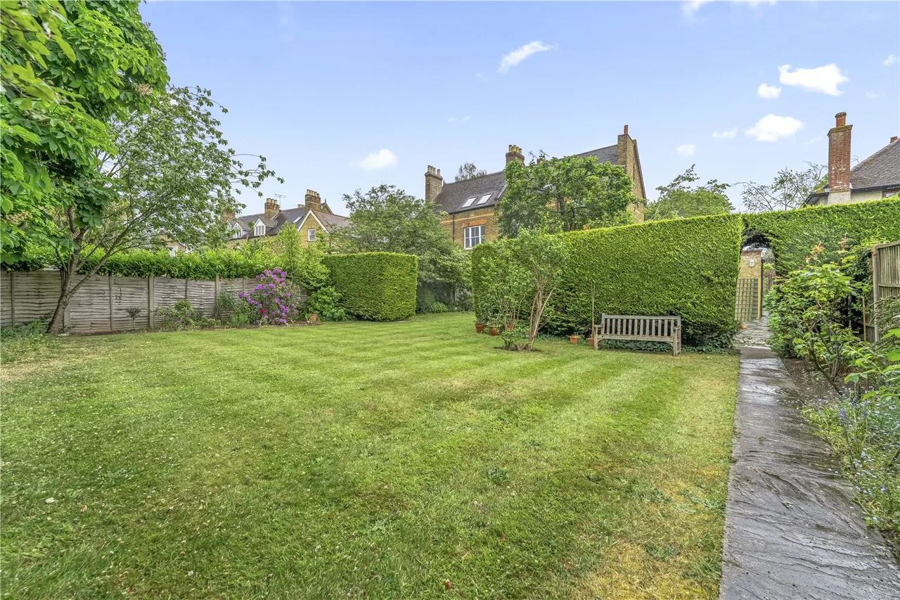 Udney Park Road, Teddington, TW11 9BG, photo 13