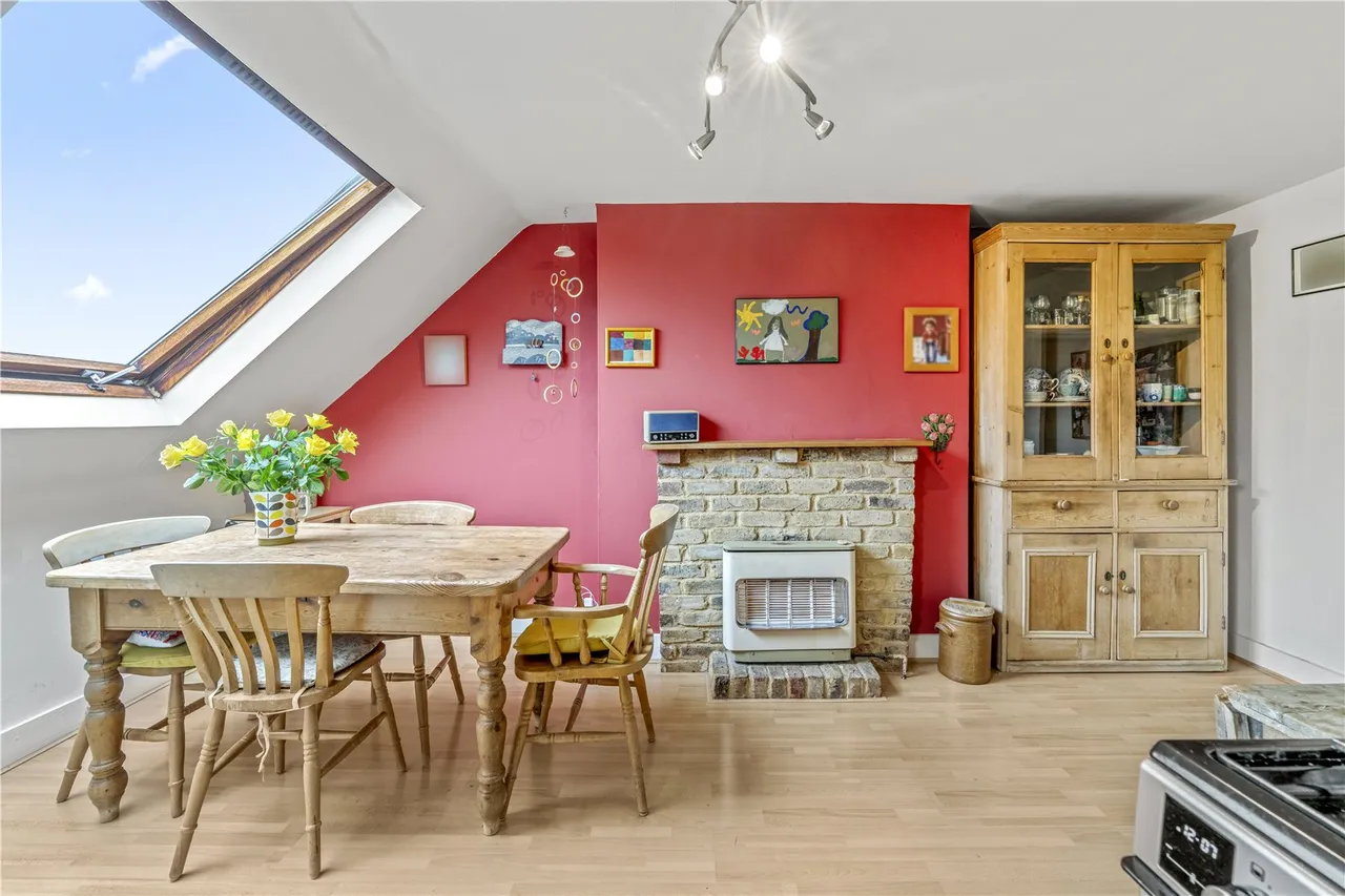 Udney Park Road, Teddington, TW11 9BG, photo 6
