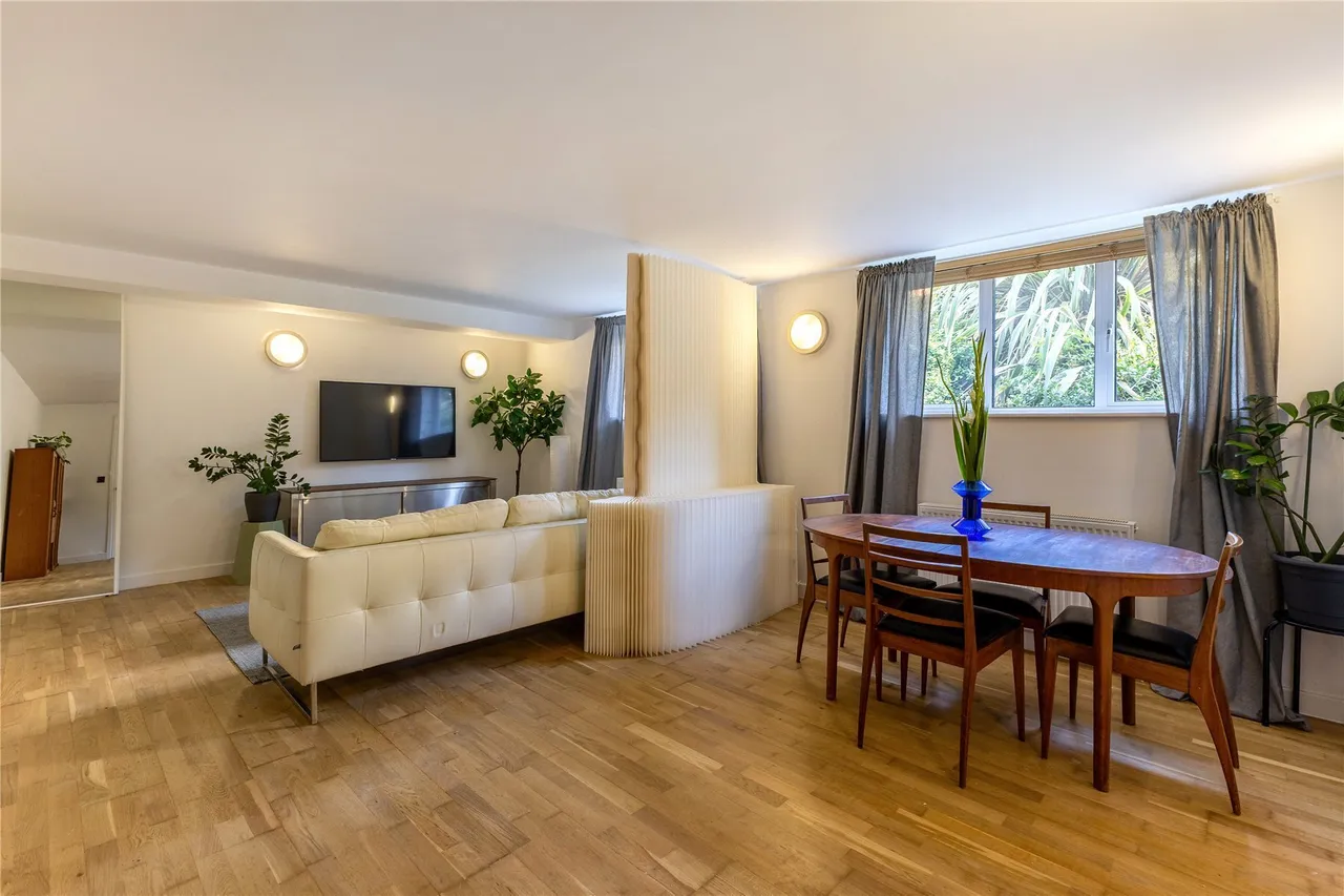 1 bed flat to rent — Petersham Road, Richmond, TW10